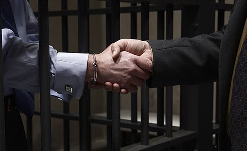 адвокат по уголовным делам